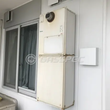 施工前の暖房熱源機（DH-2407AWADL）