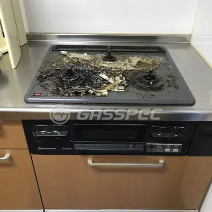 施工前のビルトインガスコンロ（RX31M3H2R）