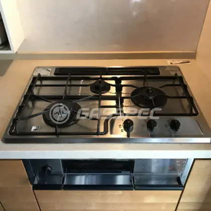 施工前のビルトインガスコンロ（DW30F2JT）