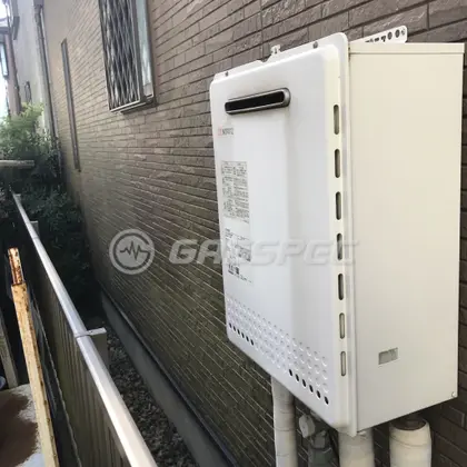 施工前の給湯器（GT-2450SAWX）
