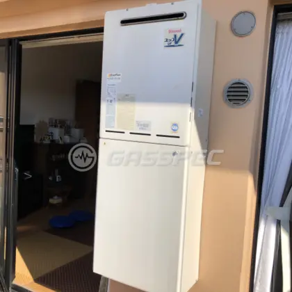 施工前の給湯器（RUF-A2400AW）