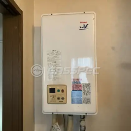 施工前の給湯器（RUX-V1612FFBA-E）