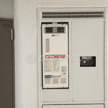 施工前の給湯器（YS1613R）