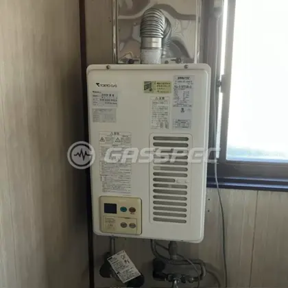 施工前の給湯器（RUX-V1610SWFA）