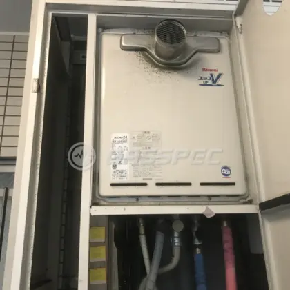 施工前の給湯器（RUF-V2405SAT）