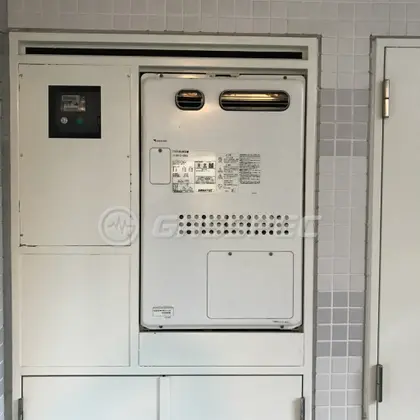 施工前の暖房熱源機（GTH-2417AWX3H）