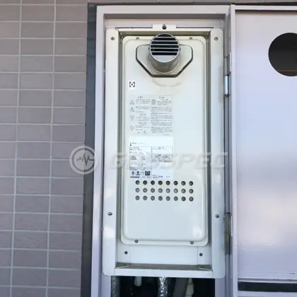 施工前の給湯器（YV1659RT）