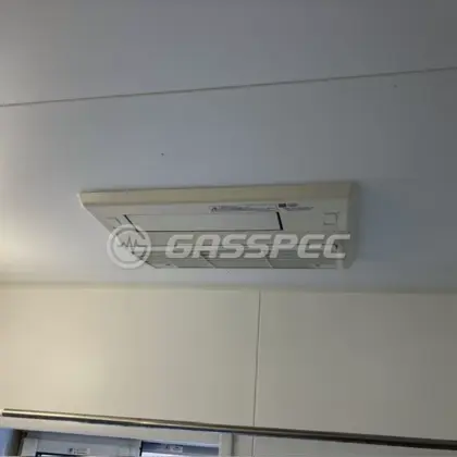 施工前の浴室乾燥機（RBH-C336K1P）