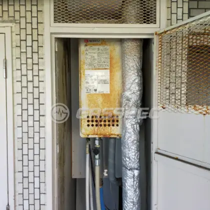 施工前の給湯器（GT-2033AWX）