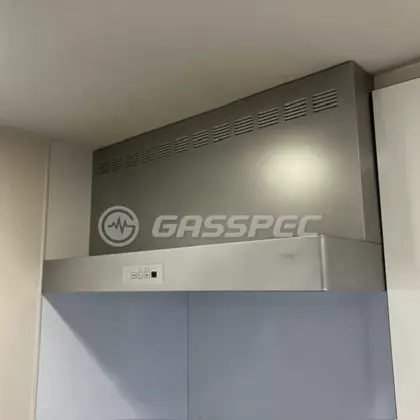 施工前のレンジフード