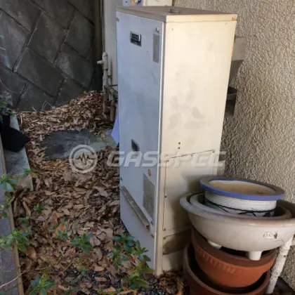 施工前の暖房熱源機（クラウンCGR・8HNA）