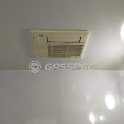 施工前の浴室乾燥機（FD2811J3）