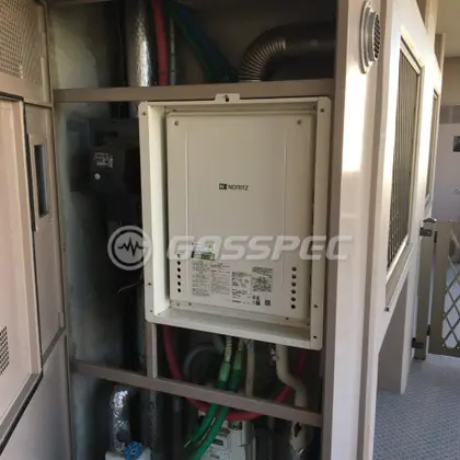 施工後の給湯器（ノーリツ GT-2460SAWX-H-1 BL）
