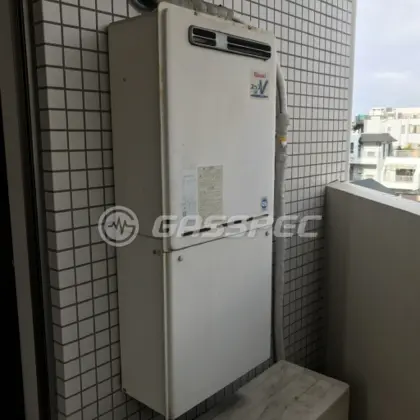 施工前の給湯器（RUF-V2401SAW）