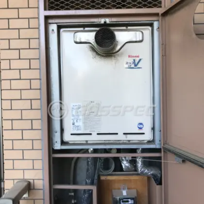 施工前の給湯器（RUF-V2405AT）