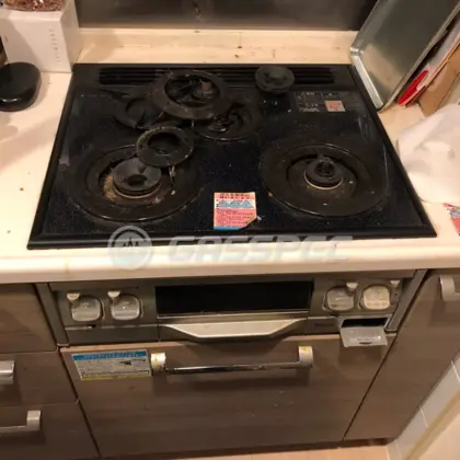 施工前のビルトインガスコンロ（PKD-61SGV-1L）