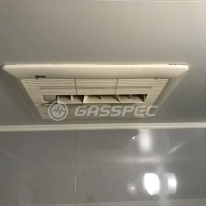 施工前の浴室乾燥機（BBD-3301ACSK-J3）