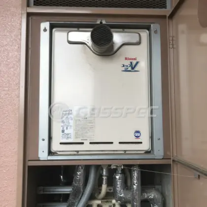 施工前の給湯器（RUF-V2405SAT）