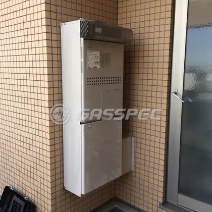 施工前の暖房熱源機（GTH-2413AWXH）