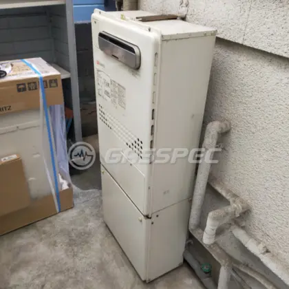 施工前の暖房熱源機（GTH-C2436AWX6H）