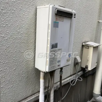 施工前の給湯器（KG-A516RFW）