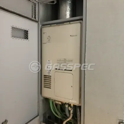 施工前の暖房熱源機（RUFH-V2400SAU2-6）