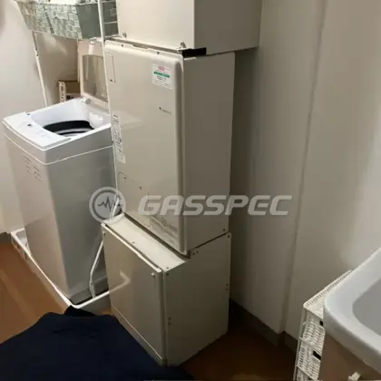 施工前の暖房熱源機（RUFH-V1613SAFF2-3）