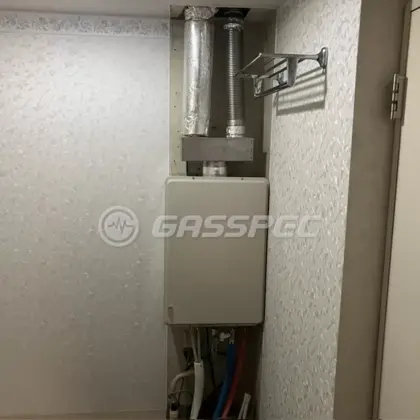 施工前の給湯器（RUF-V1611SAFFD）