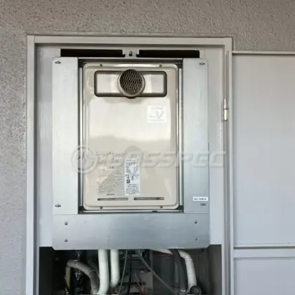 施工前の給湯器（RUJ-V1610T）