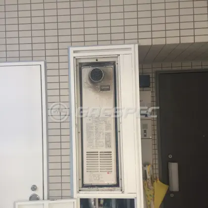 施工前の給湯器（AT-4201ACSAW3QC）