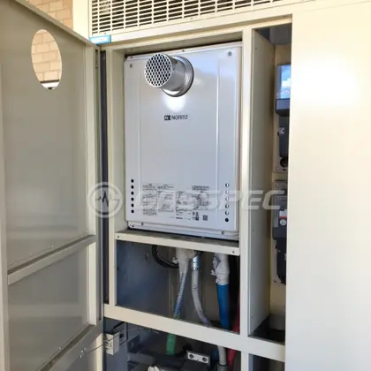 施工後の給湯器（ノーリツ GT-2460SAWX-T-1 BL）