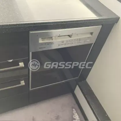 施工前のビルトイン食洗機（SP45VD3SD）