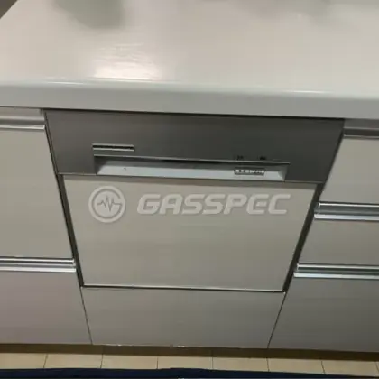 施工前のビルトイン食洗機（FB4515）