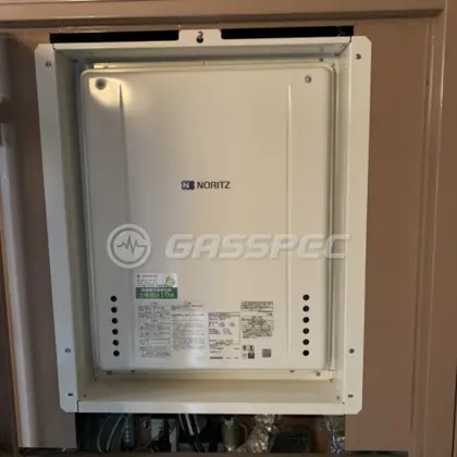 施工後の給湯器（ノーリツ GT-2460AWX-H-1 BL）