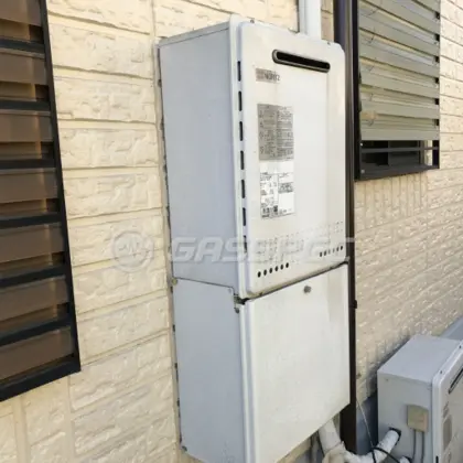 施工前の給湯器（GT-2450SAWX）