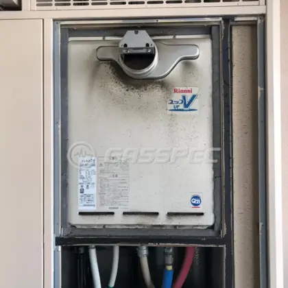 施工前の給湯器（RUF-A2400SAA）