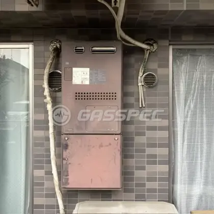 施工前の暖房熱源機（GTH-2417AWX3H）