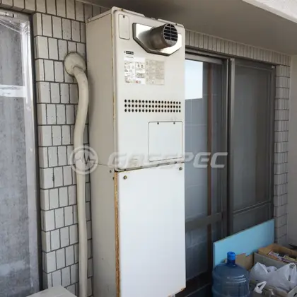 施工前の暖房熱源機（GTH-2413AWXH-T）