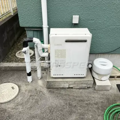 施工前の給湯器（GRQ-2028SAX）