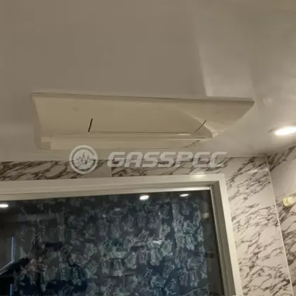 施工前の浴室乾燥機（YBD4108ACSKJ3M）