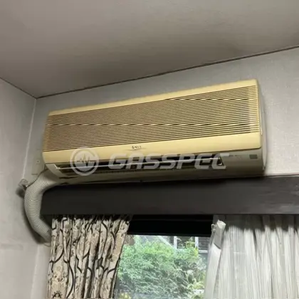 施工前のエアコン（MSZVX328-W）