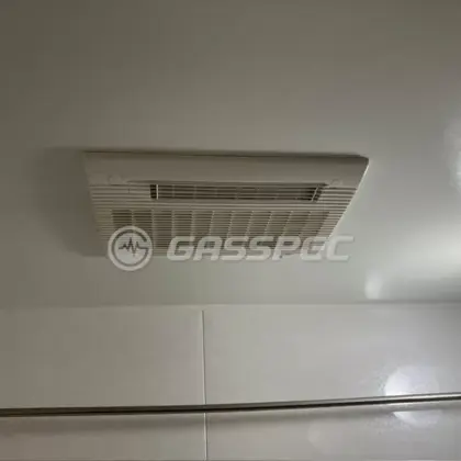 施工前の浴室乾燥機（BS-103HM）
