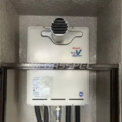 施工前の給湯器（RUF-A1610SAT(A)）