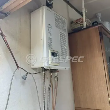 施工前の給湯器（RUX-V1611SWFA）