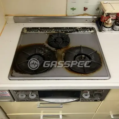 施工前のビルトインガスコンロ（RVG634B0LFV）