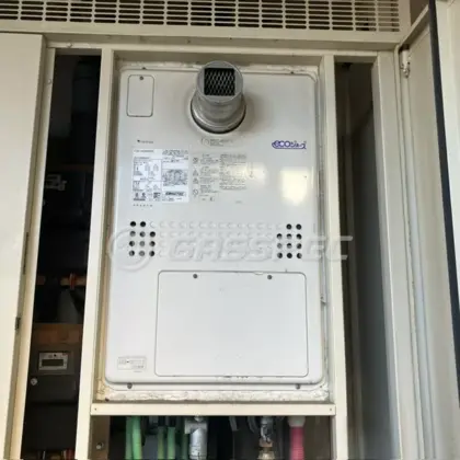 施工前の暖房熱源機（GTH-C2448AW3H-T）