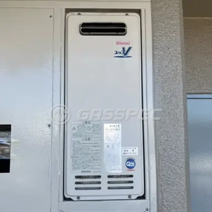 施工前の給湯器（RUX-VS1616W-E）