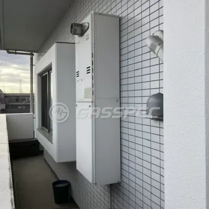 施工前の暖房熱源機（IT4206ARS4SW3CM）