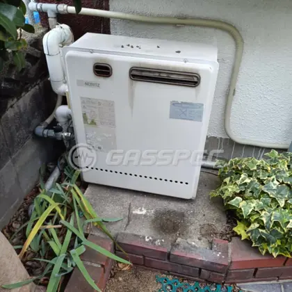 施工前の給湯器（GRQ-2027SAX）