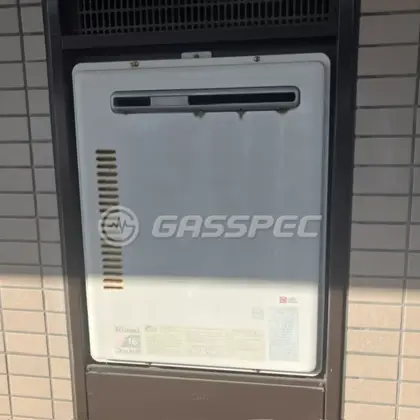 施工前の給湯器（RUF-1610W）